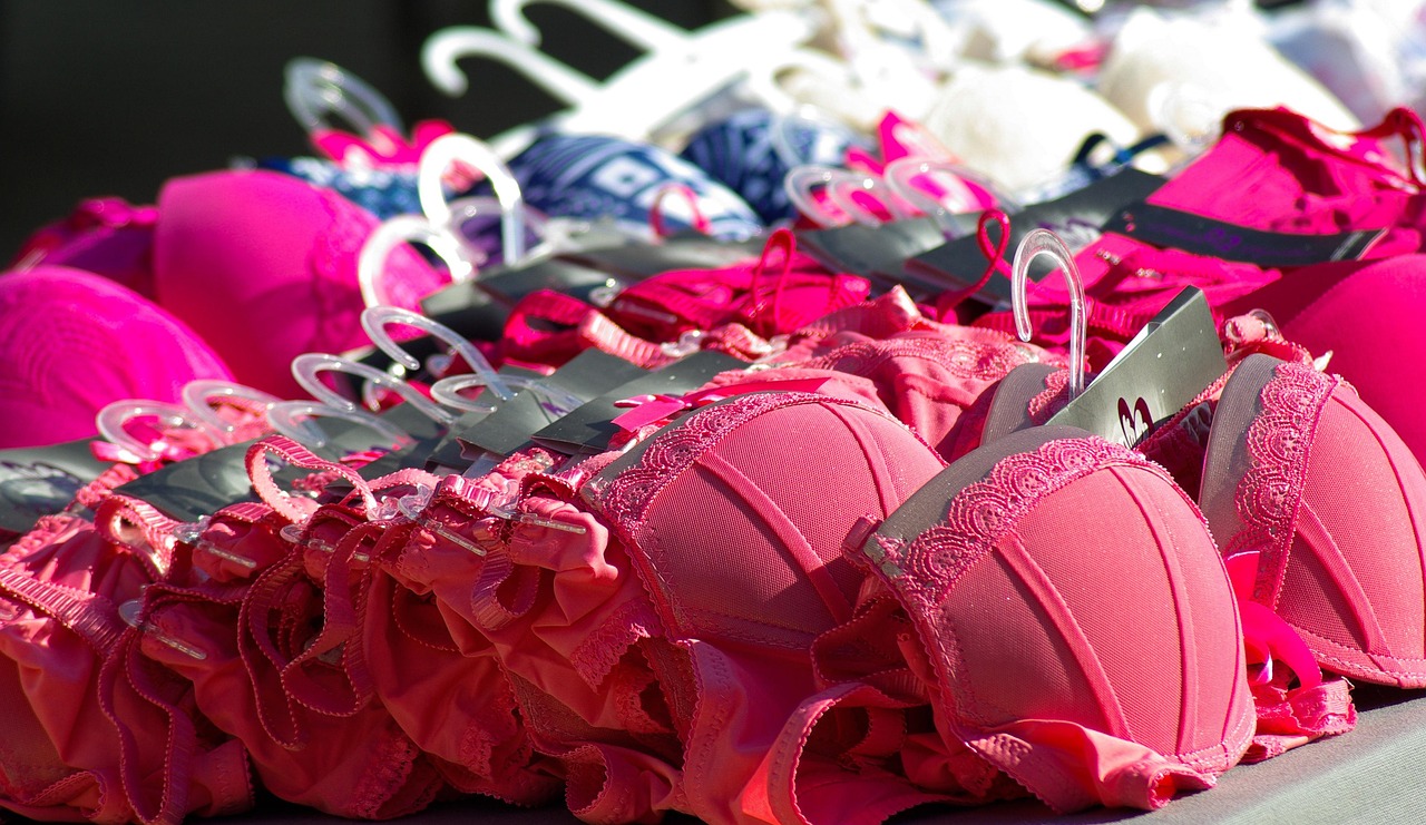 Bielizna damska plus size – jak dobrać komfort i podkreślić atuty sylwetki?
